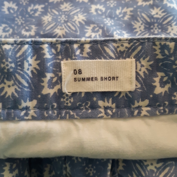 Gap summer shorts sz 8 *V - Picture 2 of 5